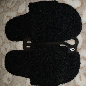 NOBO slippers
